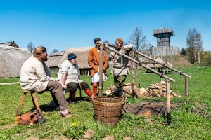 Příznivci "oživené historie" téměř každý víkend zpestřují návštěvníkům prohlídku HP