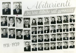 Jan Tomský na maturitním tablu, gymnázium ve Vysokém Mýtě, 1939 (druhá řada, Jan Tomský druhý zprava)