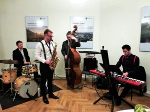 Českolipská hudební skupina Lípa Musica Jazz Quaretet na recepci.jpg