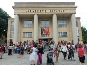 Jriáskovo divadlo během jubilejního ročníku festivalu Jiráskův Hronov, 2020