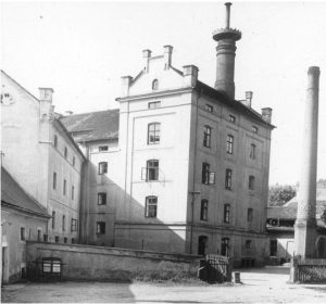 Historická fotografie pivovarského hvozdu. Foto SOA Plzeň, SOkA Plasy.