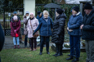 Mnoho místních občanů má na pomník různé vzpomínky z dětství či mládí. 